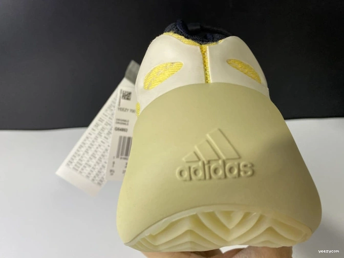 YEEZY 700 SRPHYM